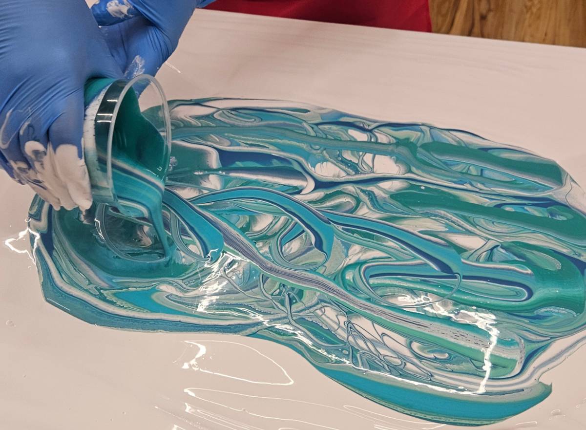 Fluid Art Canvas Experience at Hangout for Art